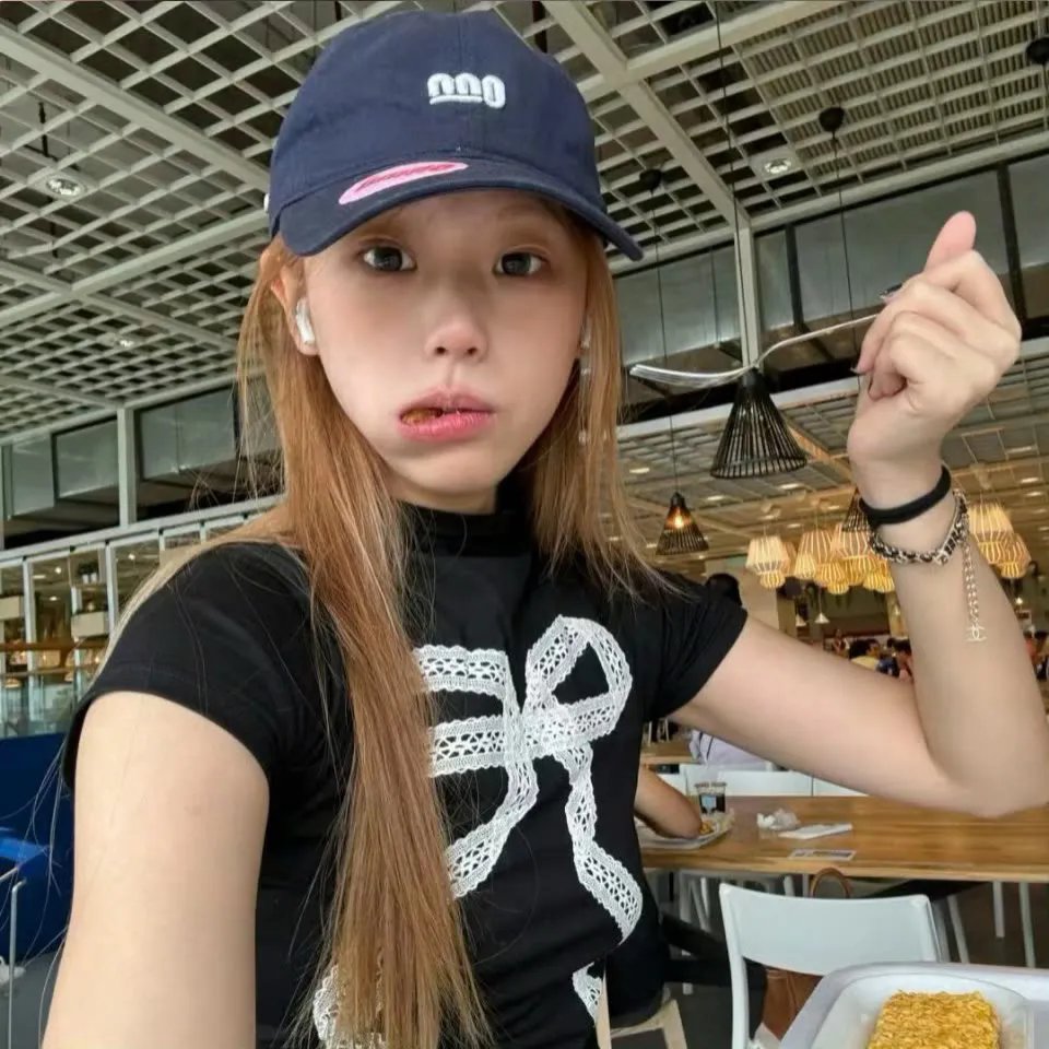战舰春光